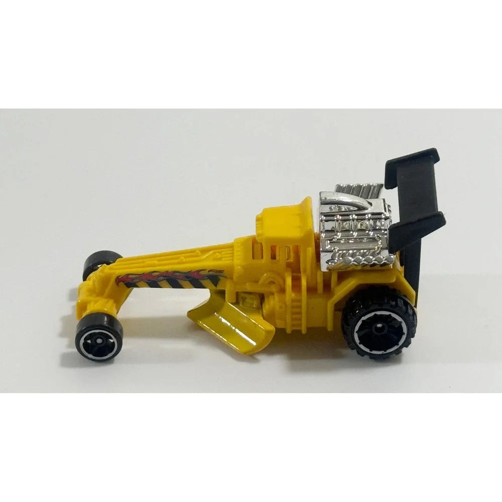 Hot Wheels Street Cleaver Sports Car 1:64‎ Scale Loose Yellow Miniature Toy Car